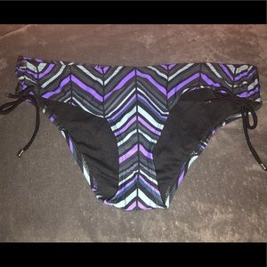Women’s bikini bottoms. Great pattern! NWT